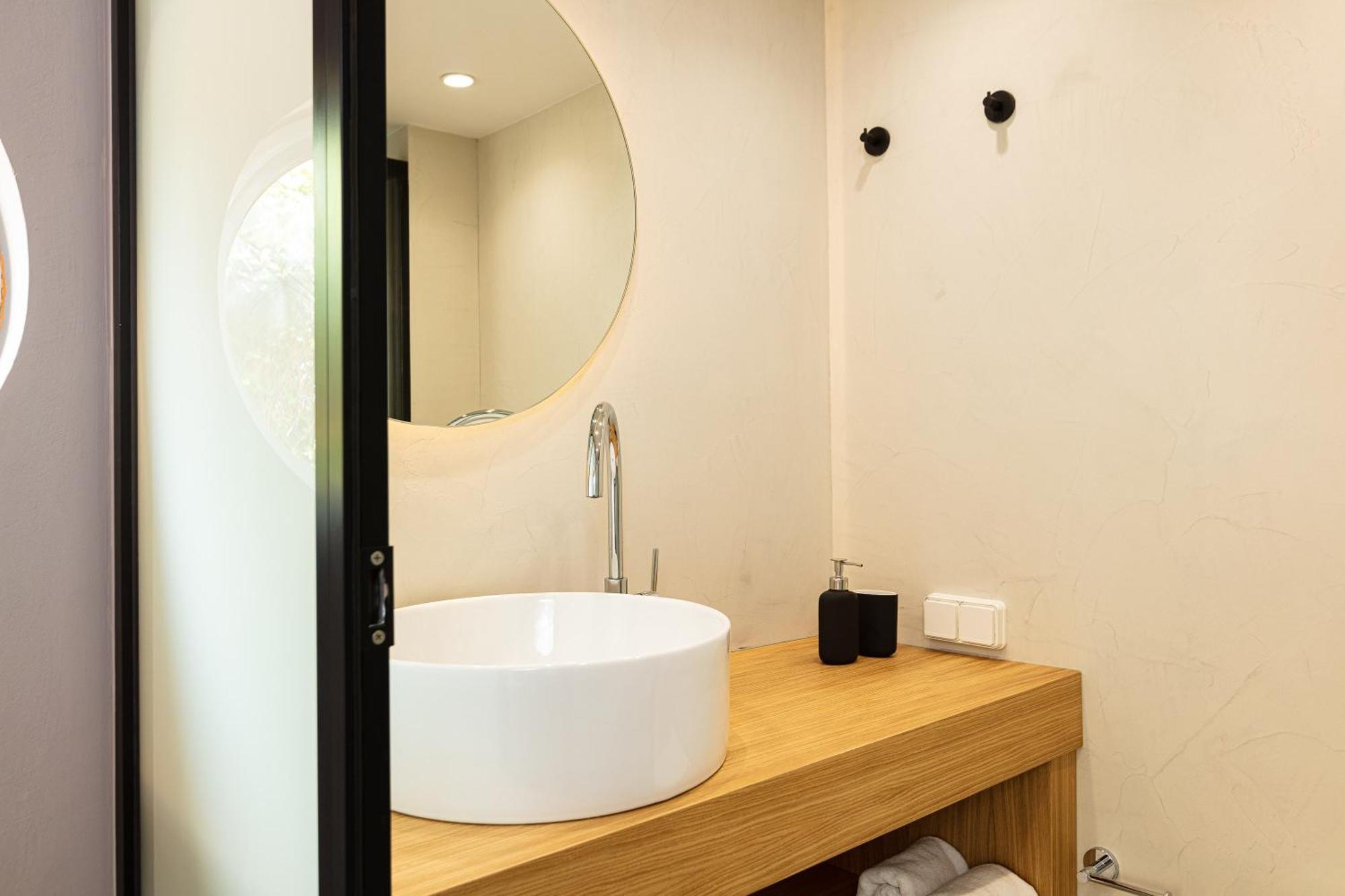 Thetree Villa, With Heated Pool & Spa Whirlpool Gallos Екстер'єр фото